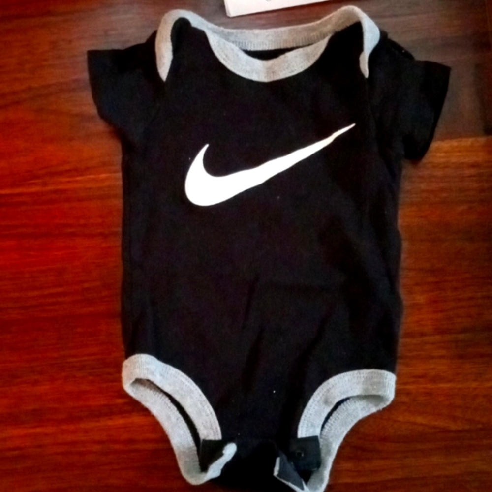 Nike Check logo Onsie